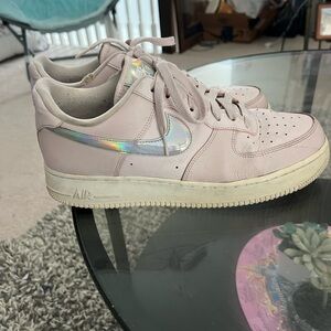 Nike Air Force 1 Low pink iridescent